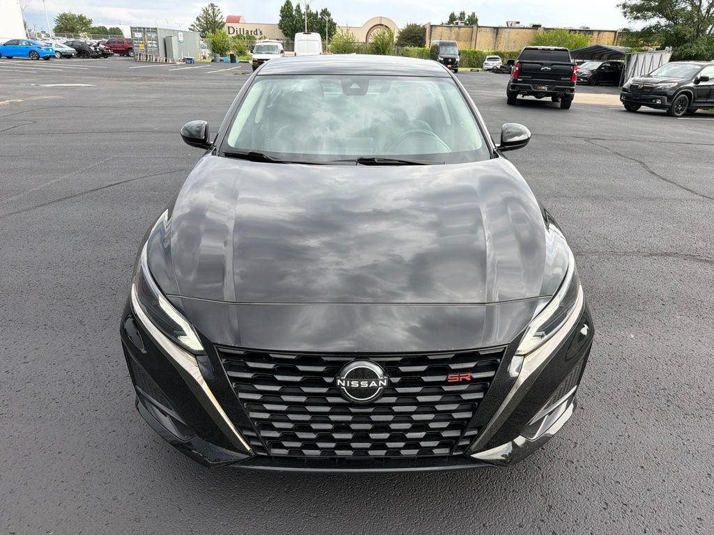Used 2024 Nissan Altima 2.5 SR AWD/4WD image 2