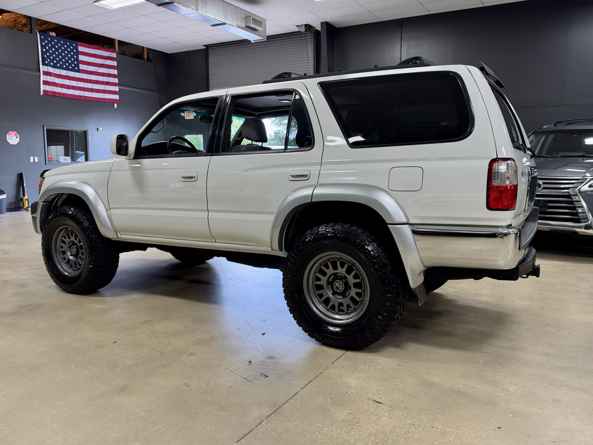 Used 2002 Toyota 4Runner SR5 w/ Upgrade Value Pkg 2 AWD/4WD image 10