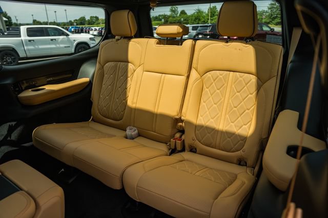 New 2026 Jeep Grand Wagoneer Summit AWD/4WD image 50