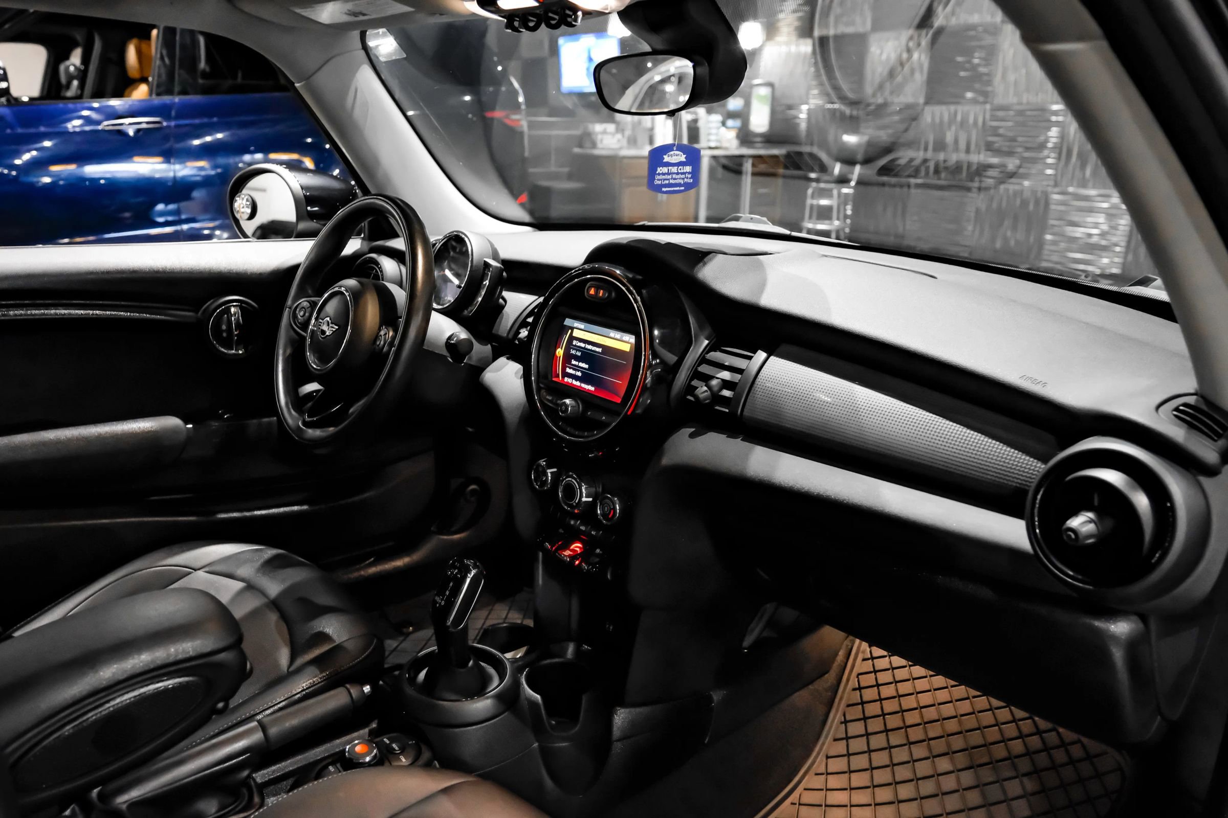 Used 2021 MINI Cooper 2-Door Hardtop FWD image 14