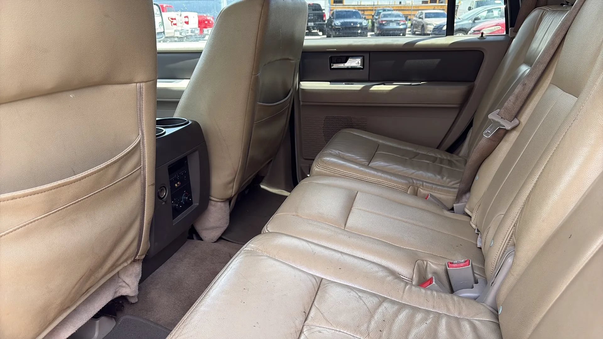 Used 2014 Ford Expedition XLT RWD image 11