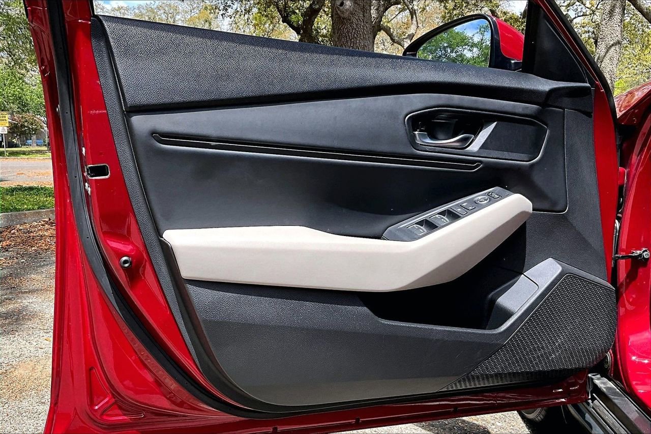 Used 2024 Honda Accord EX image 17