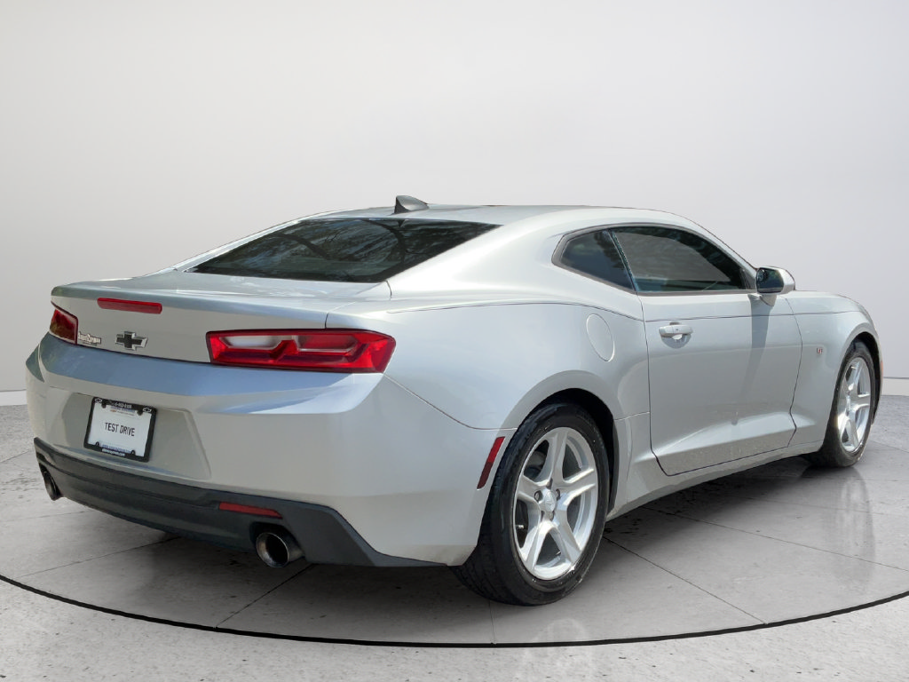 Certified 2018 Chevrolet Camaro LT RWD image 8