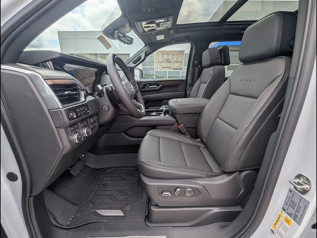 New 2026 GMC Yukon XL Denali w/ Advanced Technology Package AWD/4WD image 14