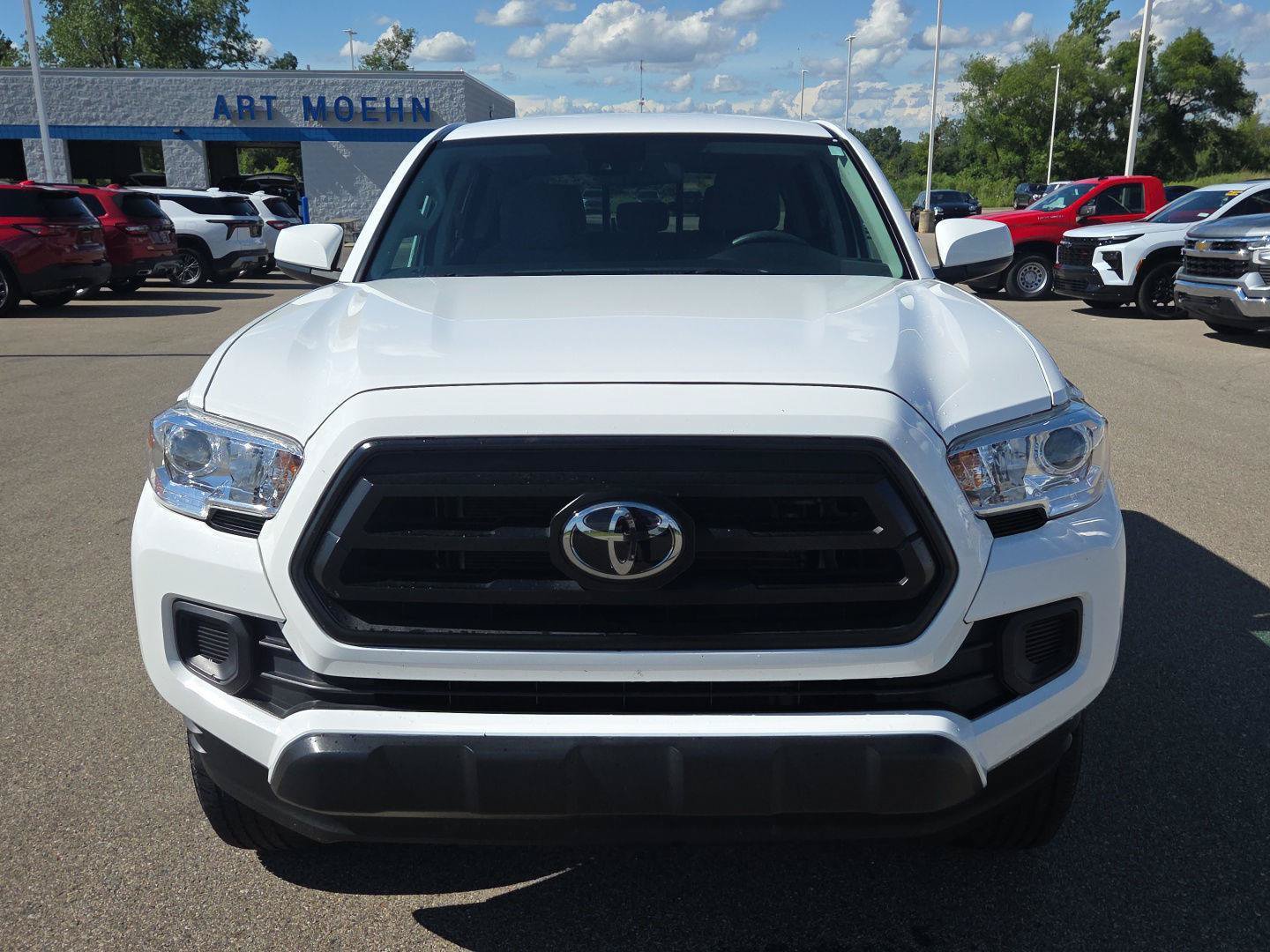 Used 2020 Toyota Tacoma SR AWD/4WD image 11