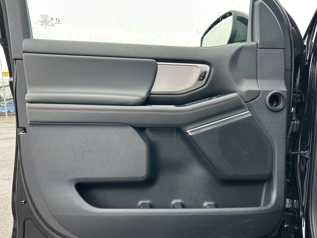 Used 2025 Ford Expedition Max Active image 22