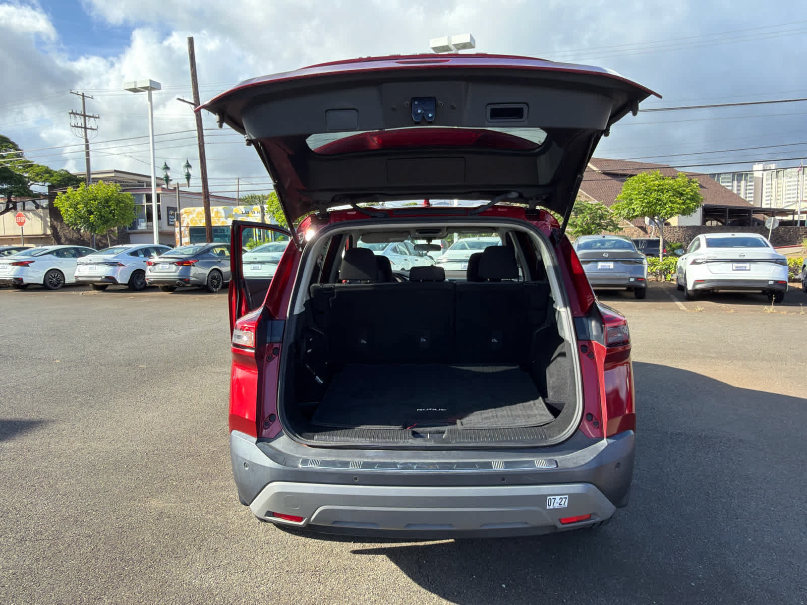 Used 2021 Nissan Rogue SV FWD image 11