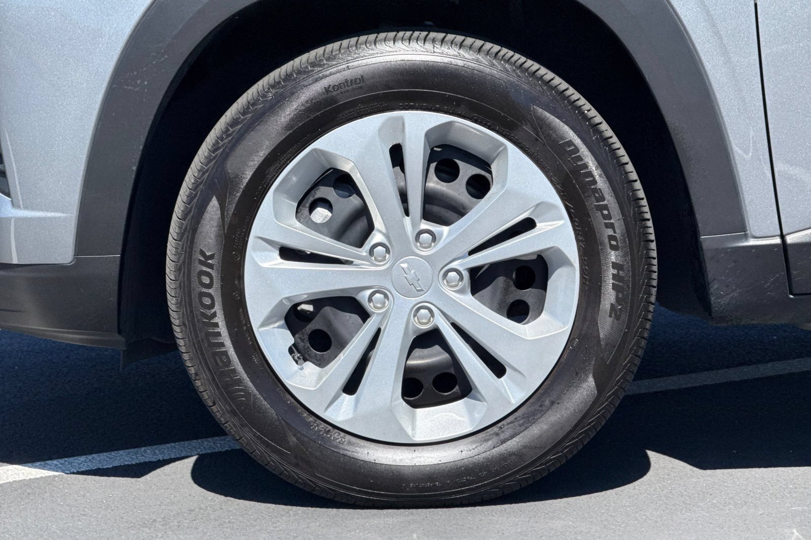 Used 2025 Chevrolet Trax LS FWD image 15