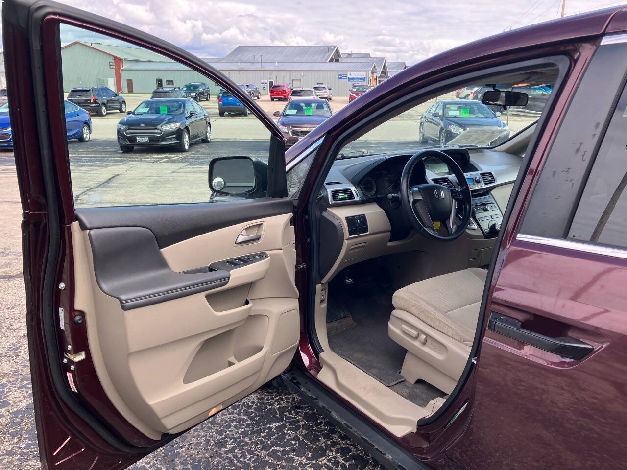 Used 2011 Honda Odyssey LX image 9