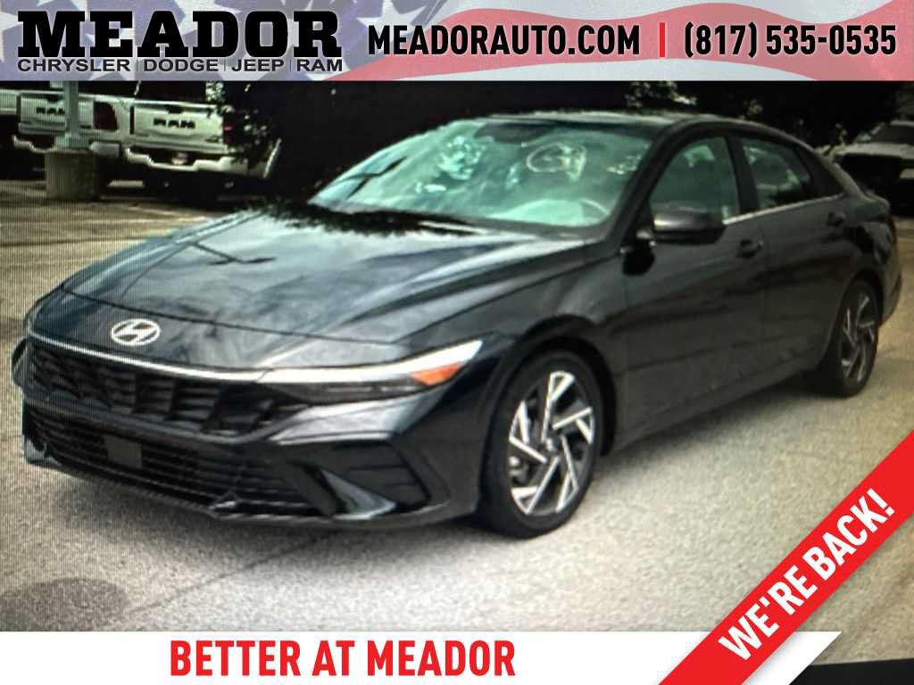 Used 2025 Hyundai Elantra SEL FWD image 1