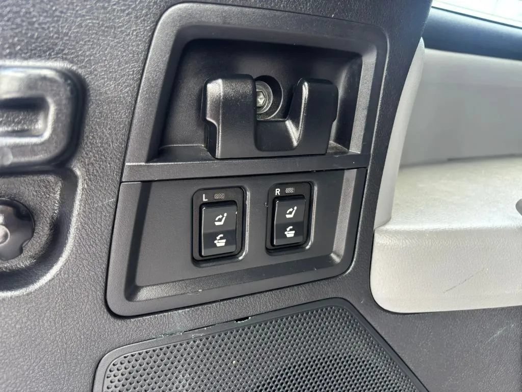 Used 2017 Toyota Sequoia Limited AWD/4WD image 17