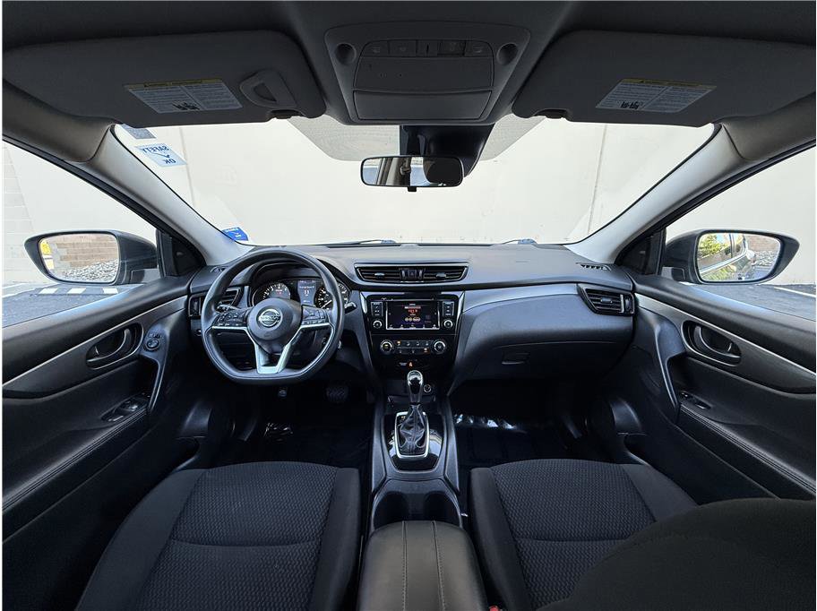 Used 2021 Nissan Rogue Sport S image 28