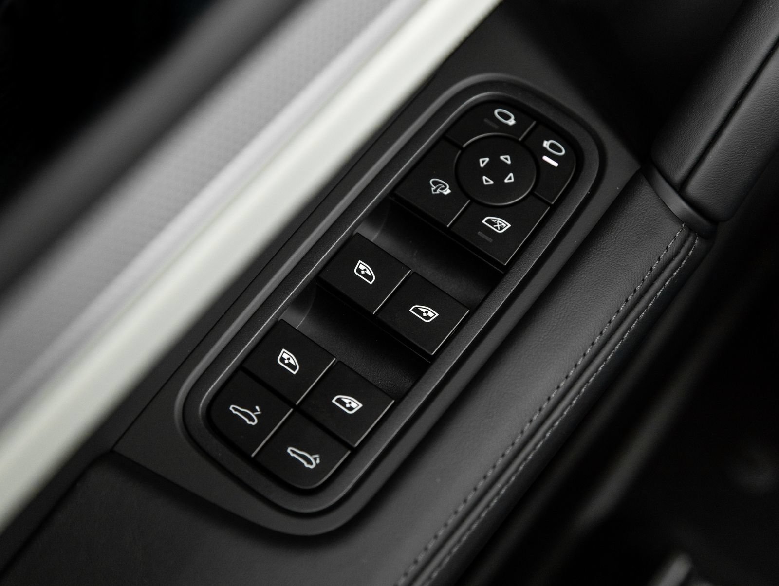 New 2026 Porsche Cayenne Coupe AWD/4WD image 20