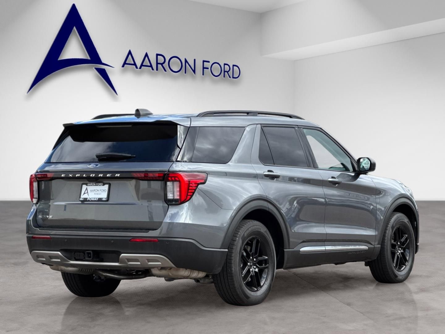 Used 2025 Ford Explorer Active w/ Active Comfort Package image 6