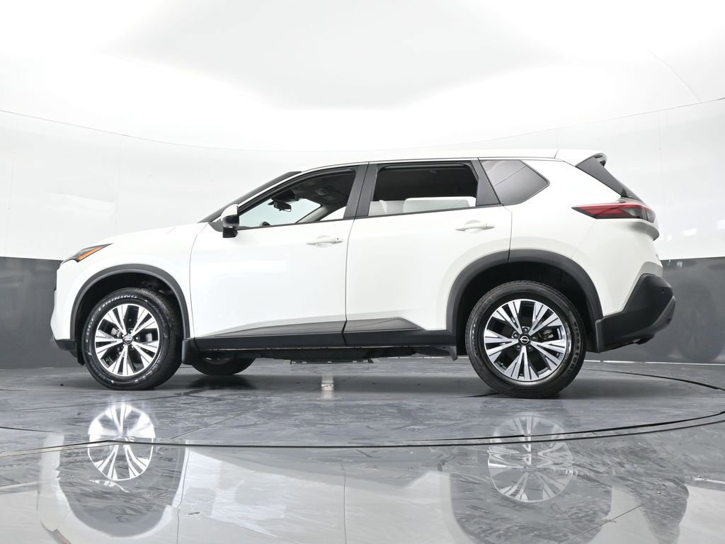 Used 2023 Nissan Rogue SV image 58