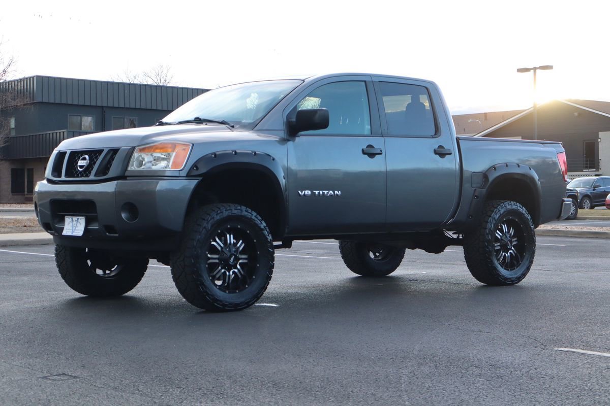 Used 2014 Nissan Titan S image 11