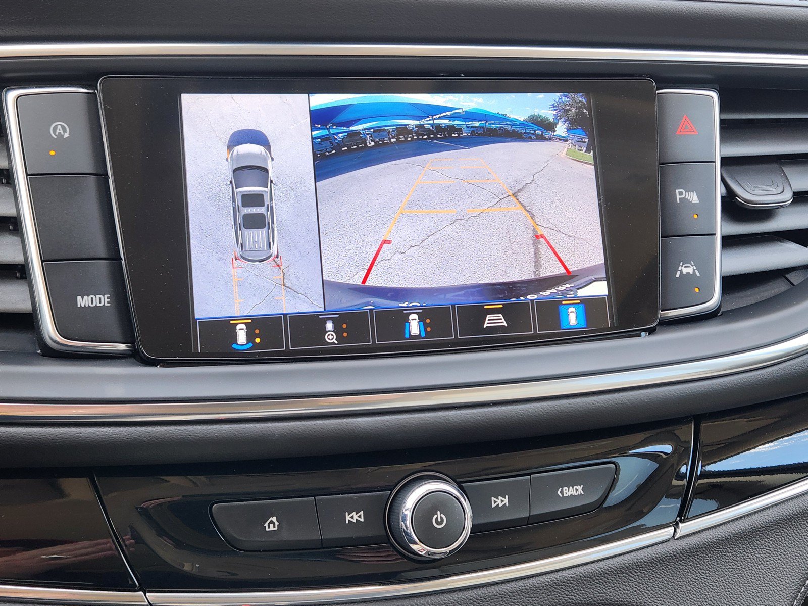 Used 2023 Buick Enclave Avenir w/ Avenir Technology Package FWD image 8