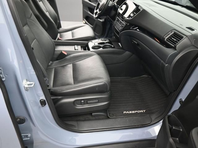 Used 2023 Honda Passport Elite image 12
