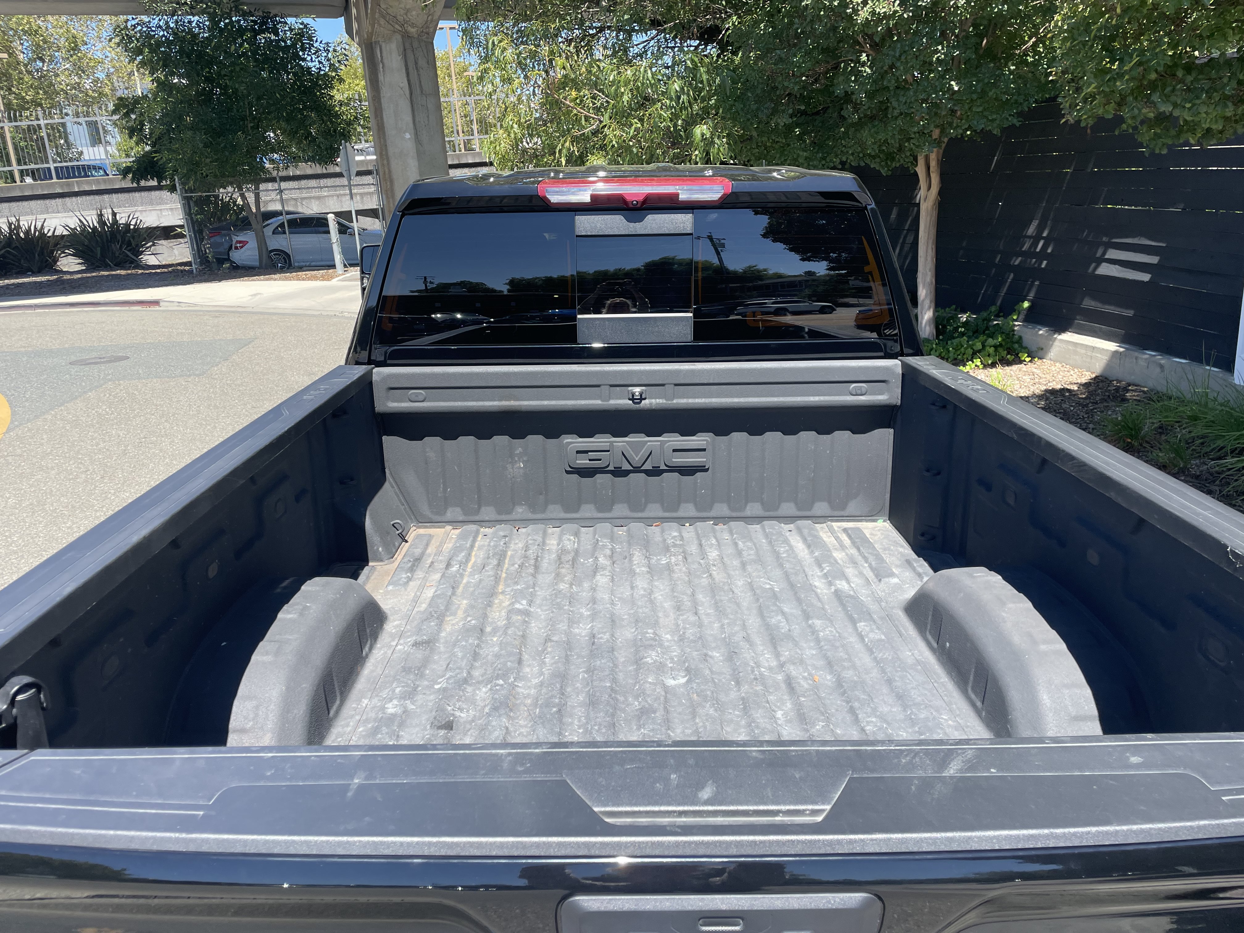 Used 2025 GMC Sierra 2500 AT4 w/ AT4 Preferred Package AWD/4WD image 19