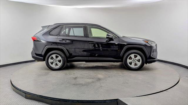 Used 2019 Toyota RAV4 XLE w/ Convenience Package image 9