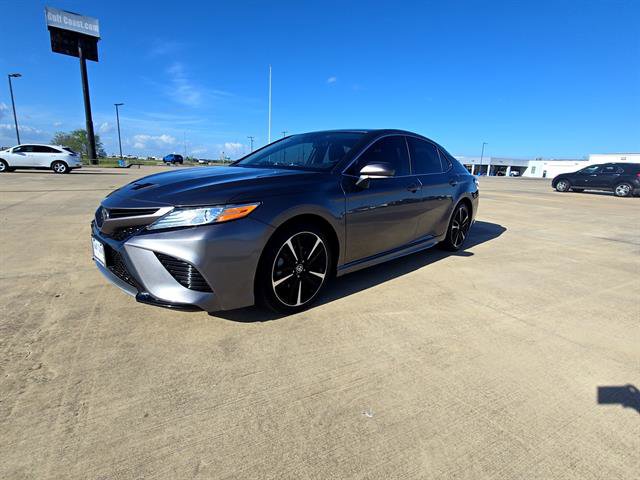 Used 2020 Toyota Camry XSE FWD image 1