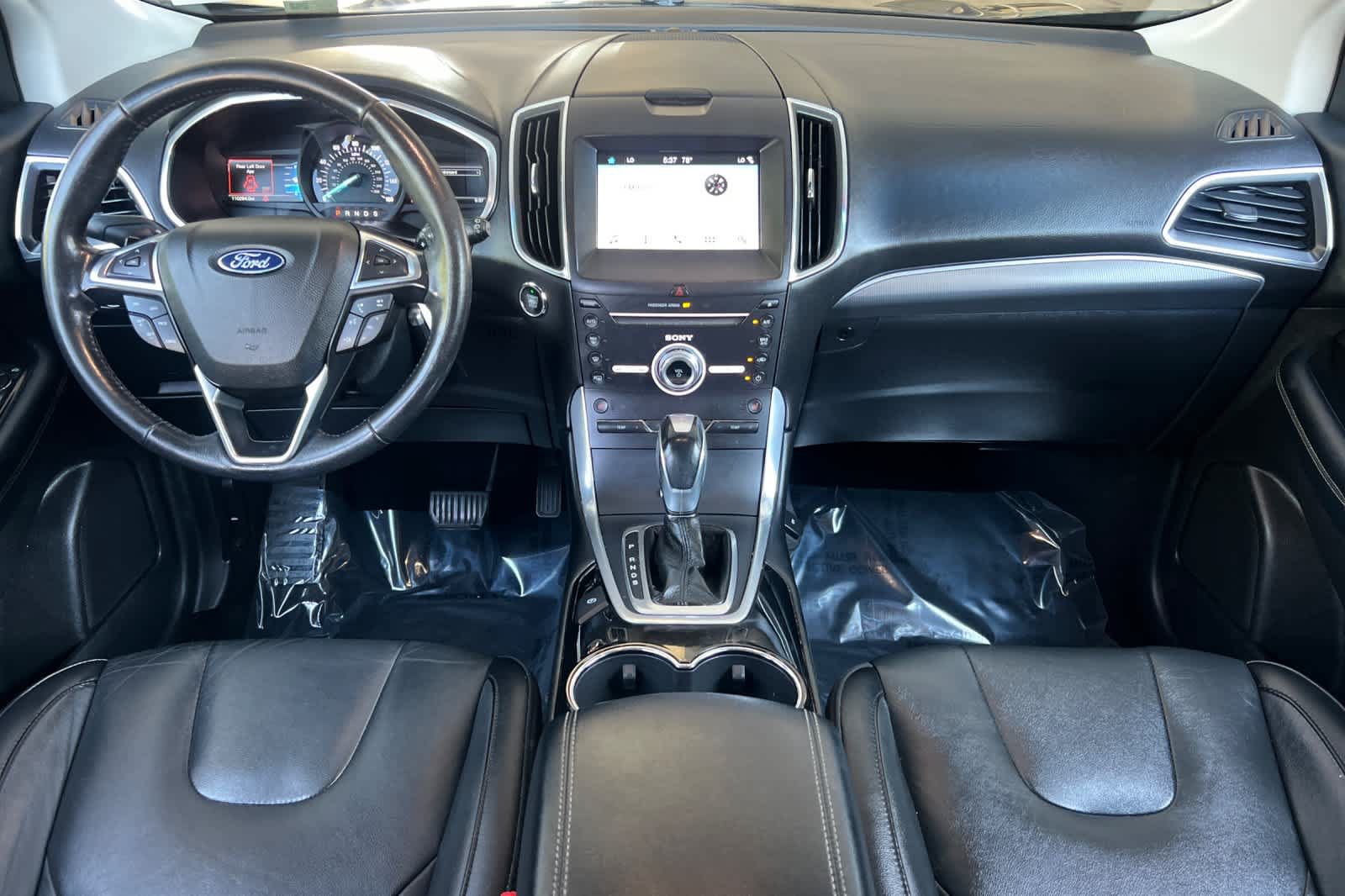Used 2018 Ford Edge Titanium FWD image 3