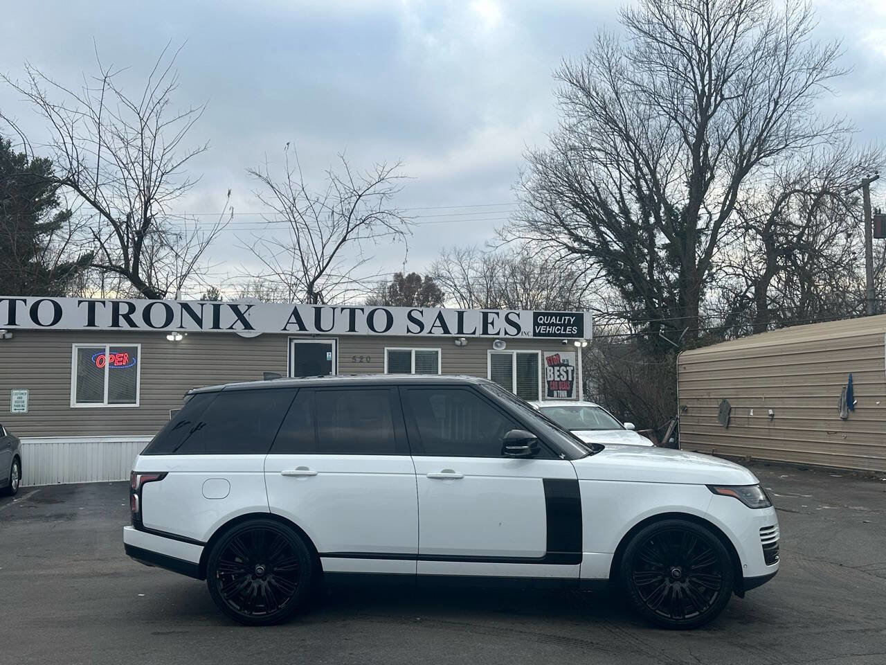 Used 2021 Land Rover Range Rover P525 Westminster Edition image 6