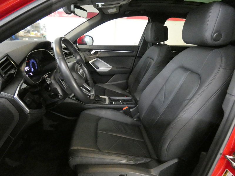 Used 2021 Audi Q3 2.0T Premium w/ Convenience Package AWD/4WD image 9