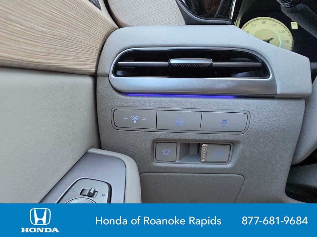 Used 2024 Hyundai Palisade Limited AWD/4WD image 29