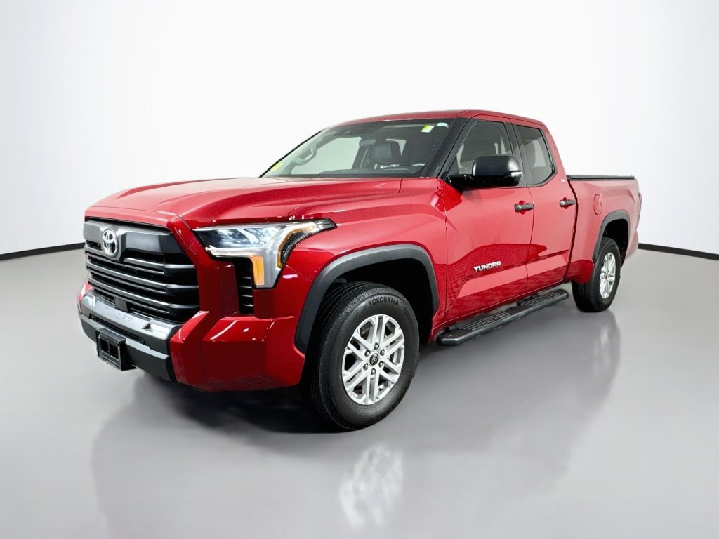 Used 2022 Toyota Tundra SR5 w/ SR5 Convenience Package AWD/4WD image 2