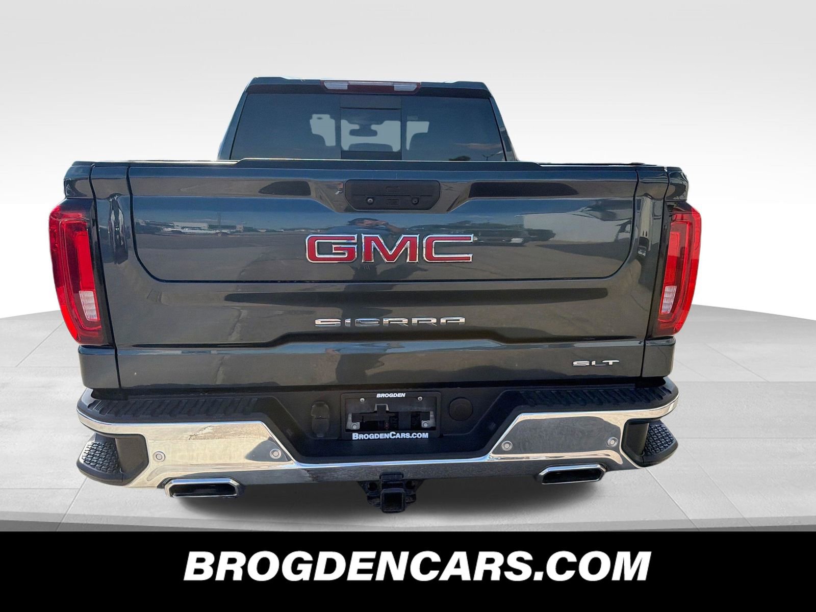 Used 2019 GMC Sierra 1500 SLT w/ SLT Premium Plus Package AWD/4WD image 7