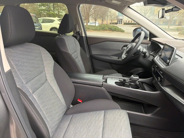 Used 2023 Nissan Rogue SV image 21