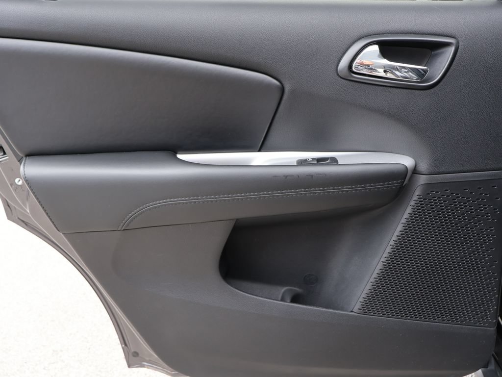 Used 2019 Dodge Journey SE w/ Premium Group FWD image 17