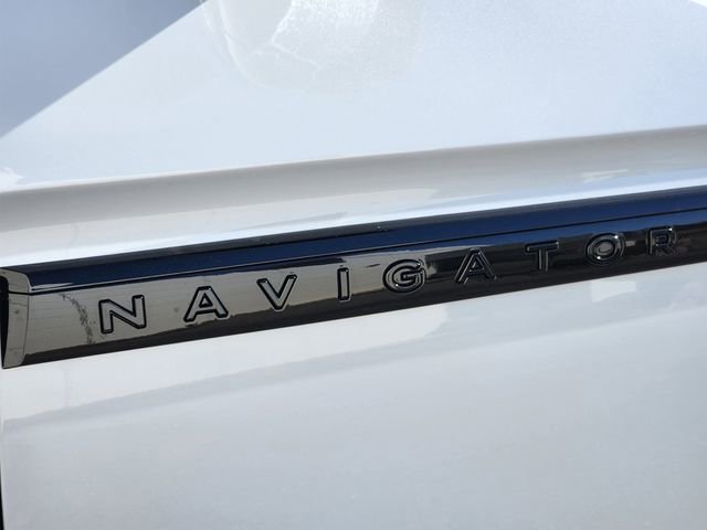New 2025 Lincoln Navigator L Reserve w/ Jet Appearance Package image 16