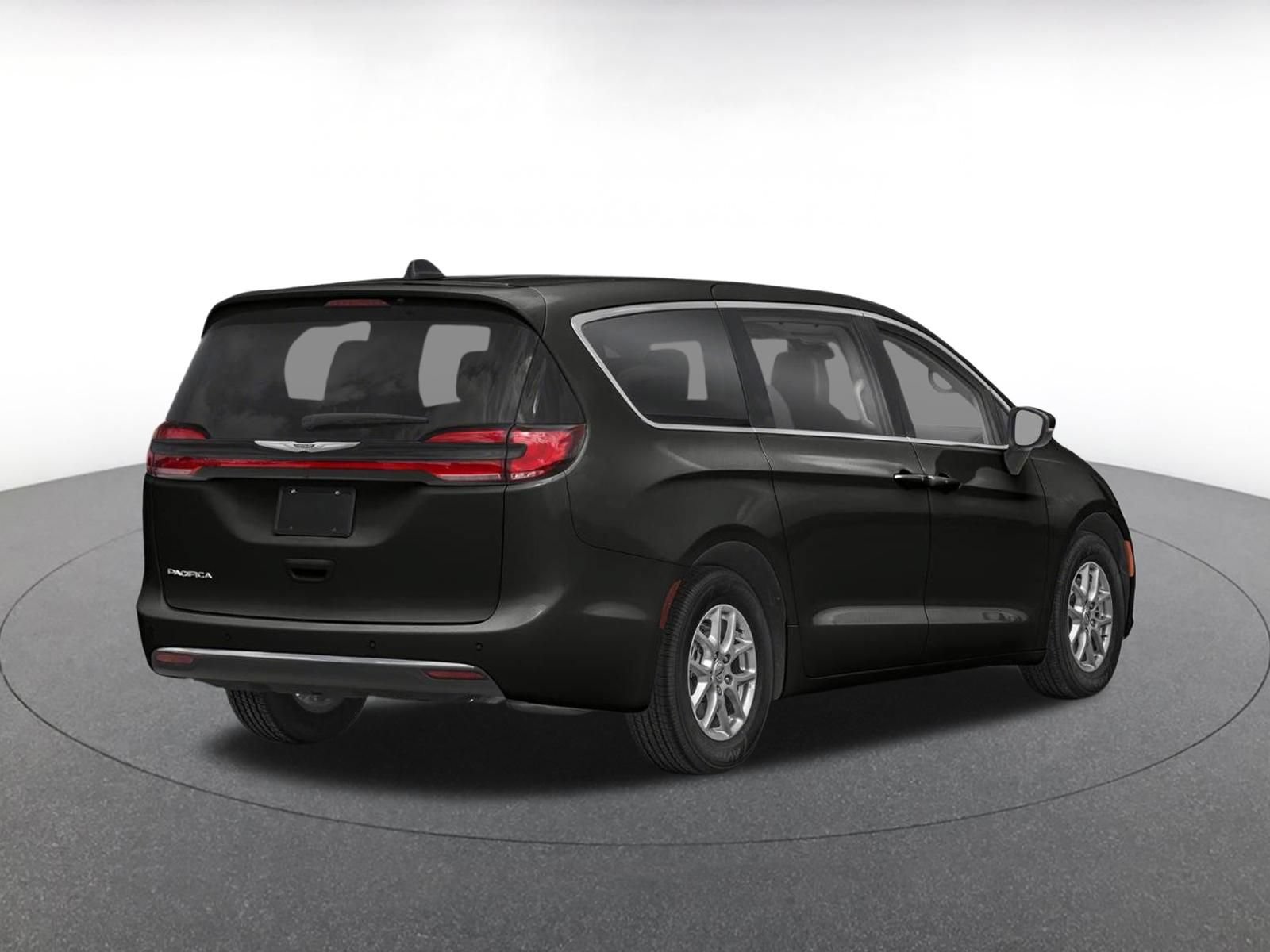 Used 2023 Chrysler Pacifica Touring-L FWD image 10