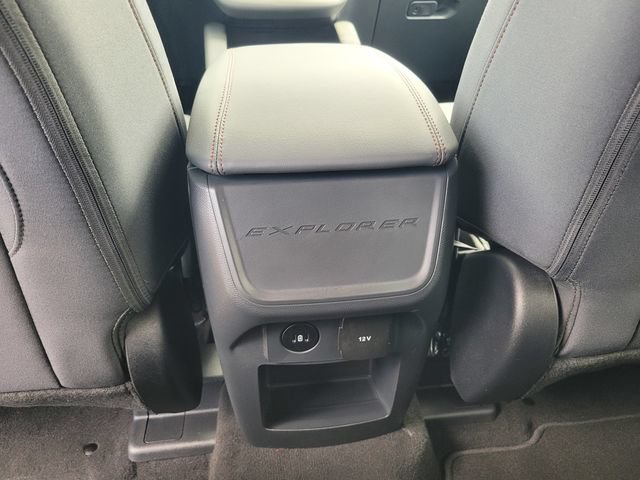 Used 2026 Ford Explorer Active RWD image 15