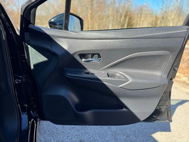 Used 2025 Nissan Versa SV image 17