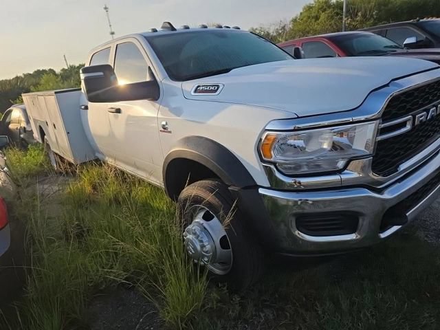Used 2024 RAM 4500 Tradesman w/ Chrome Appearance Group AWD/4WD image 3