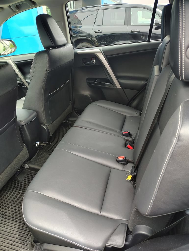 Used 2017 Toyota RAV4 Limited w/ Advanced Technology Package FWD image 15