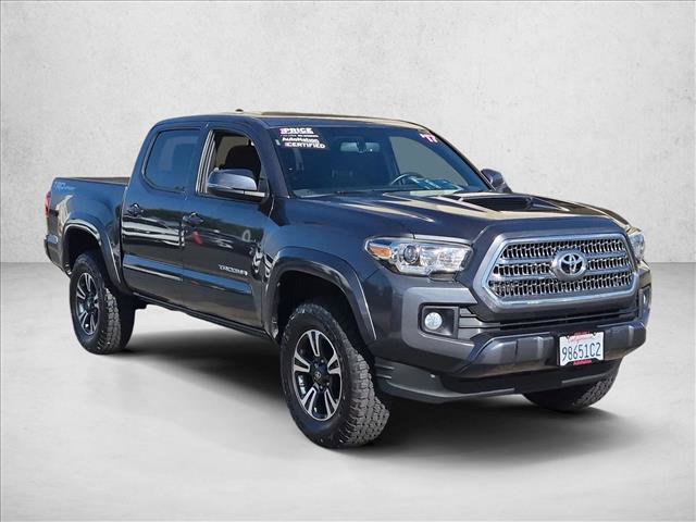 Used 2017 Toyota Tacoma TRD Sport RWD image 4