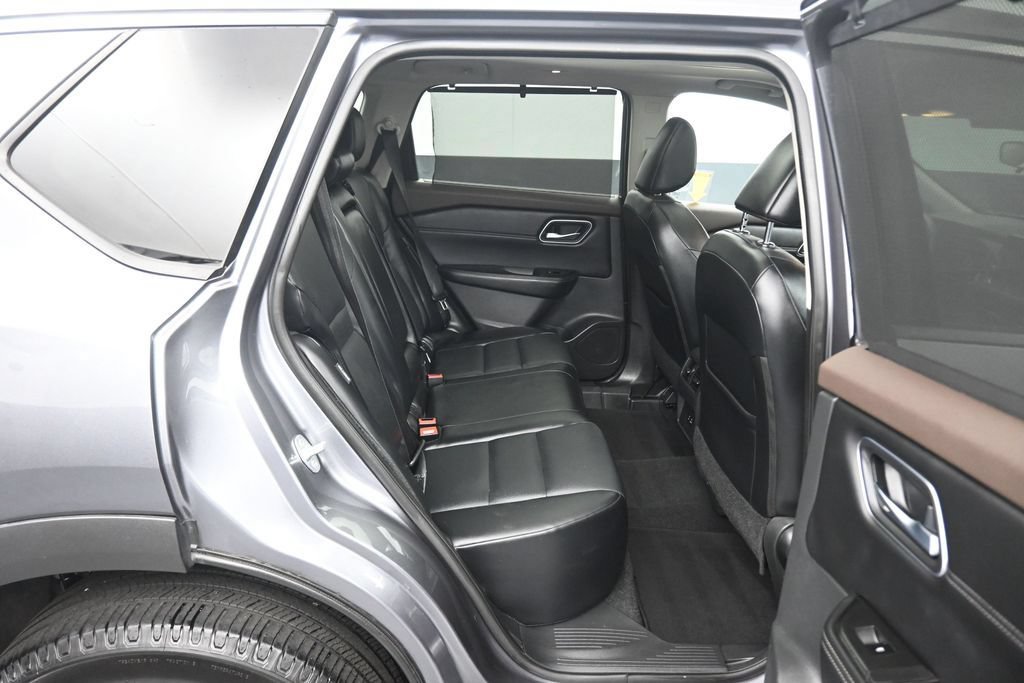 Used 2021 Nissan Rogue SV w/ Premium Package AWD/4WD image 39