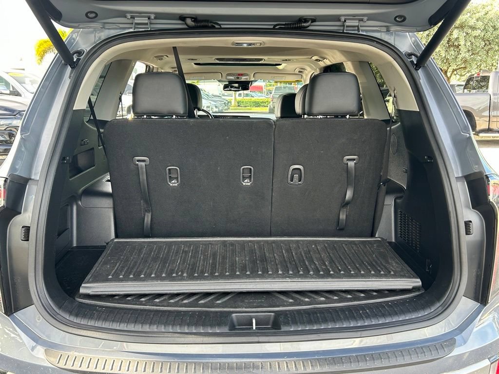 Used 2023 Kia Telluride EX w/ EX Captain's Chair Package FWD image 44