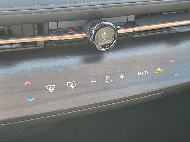 Certified 2023 Nissan Ariya AWD image 25