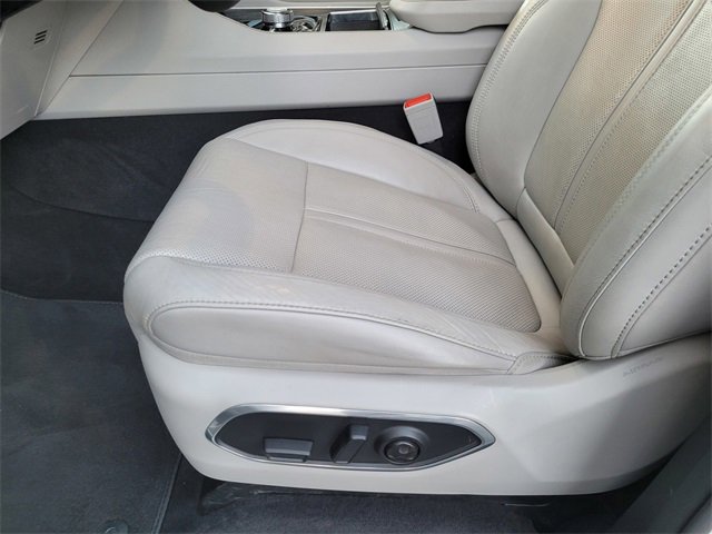 Used 2024 Jeep Wagoneer Series II w/ Flexible Seating Group image 16