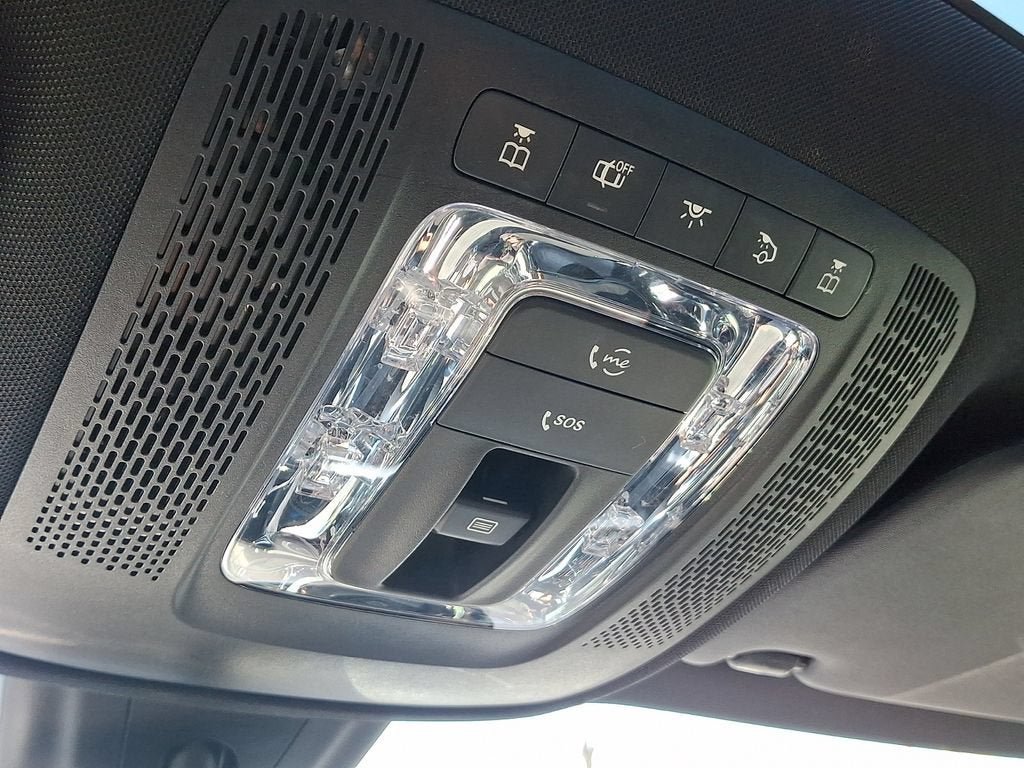 Used 2022 Mercedes-Benz GLB 250 image 27