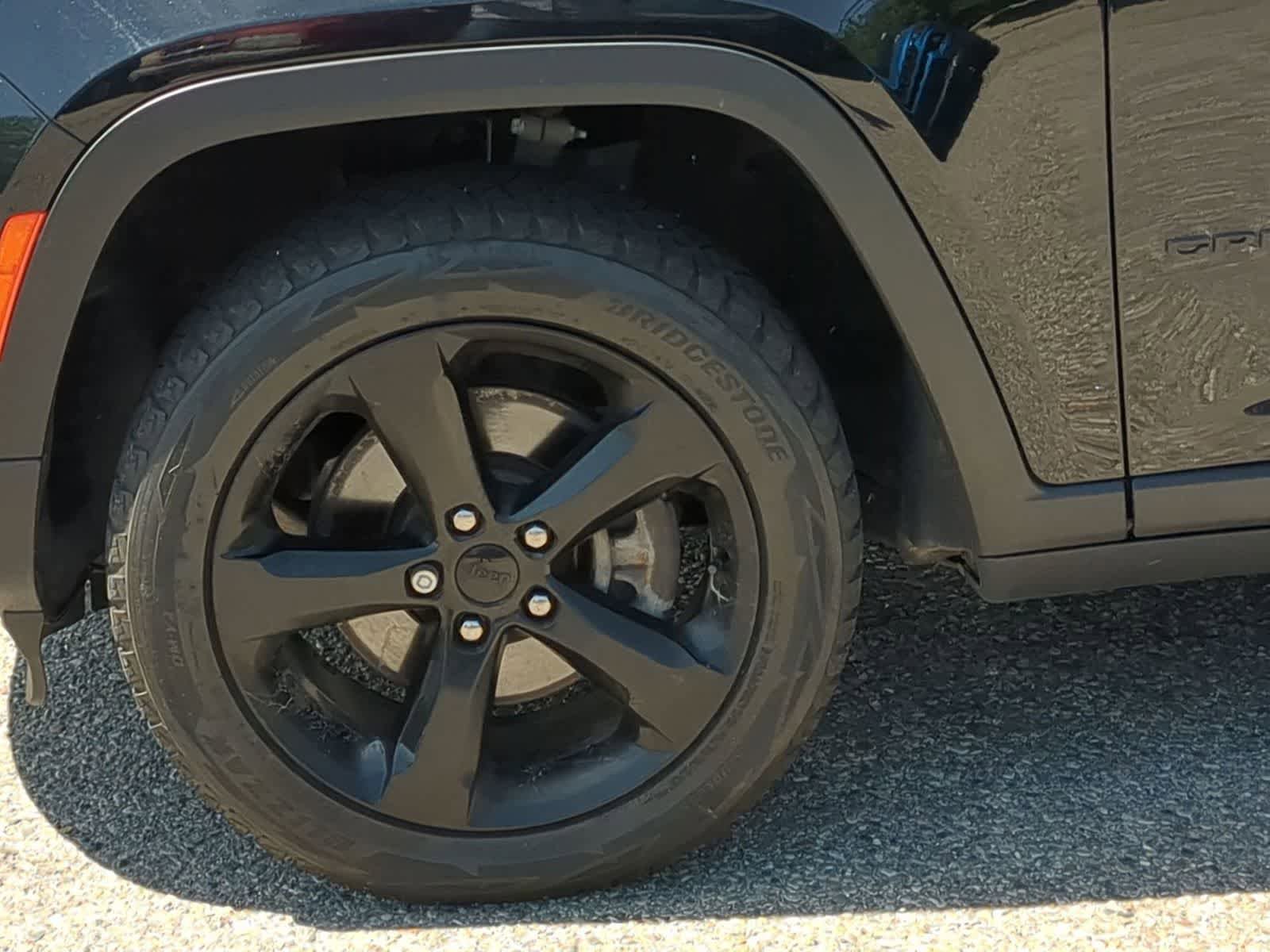 Used 2021 Jeep Grand Cherokee L Laredo AWD/4WD image 14