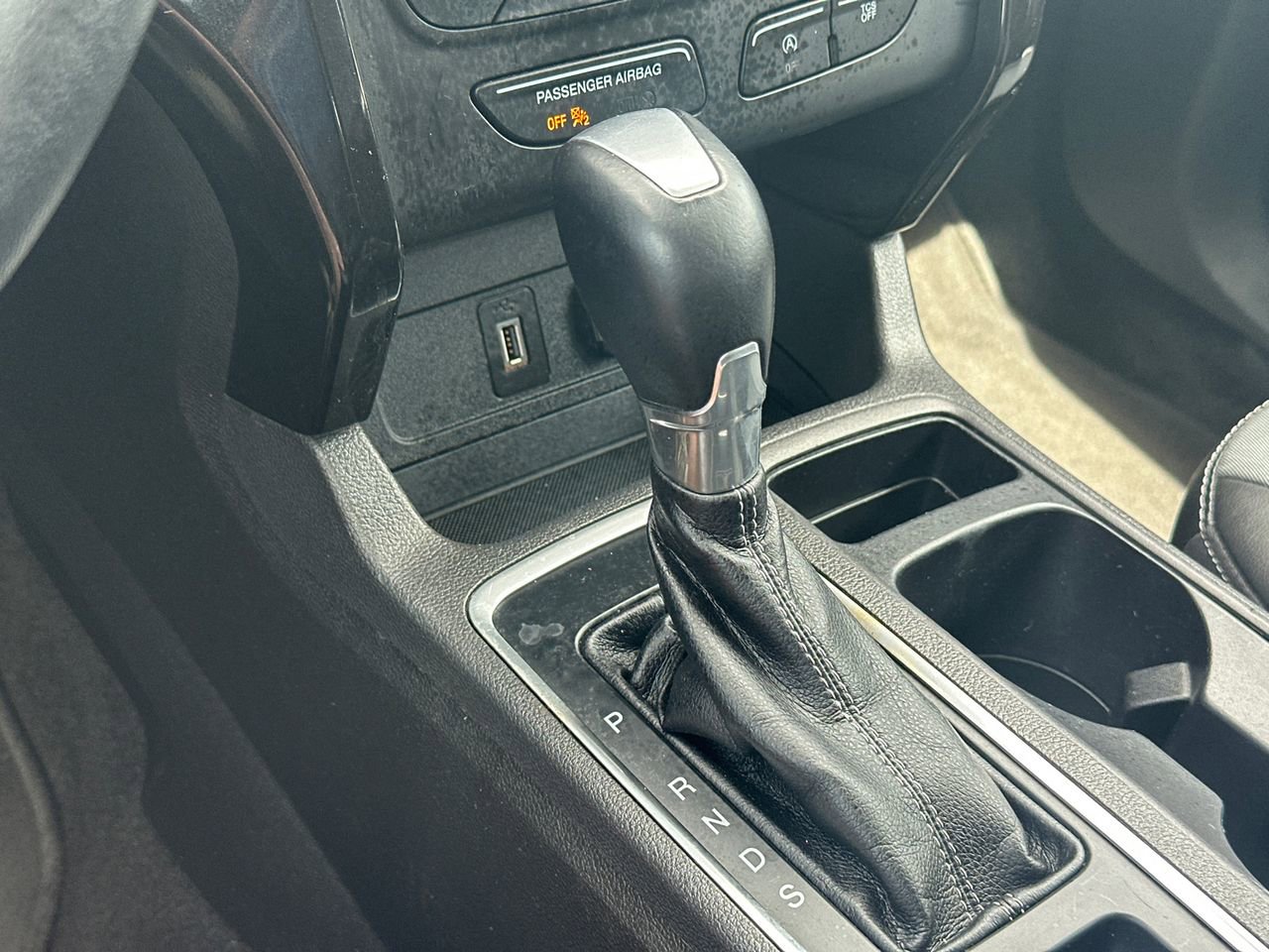 Used 2018 Ford Escape SE w/ SE Sport Appearance Package image 30