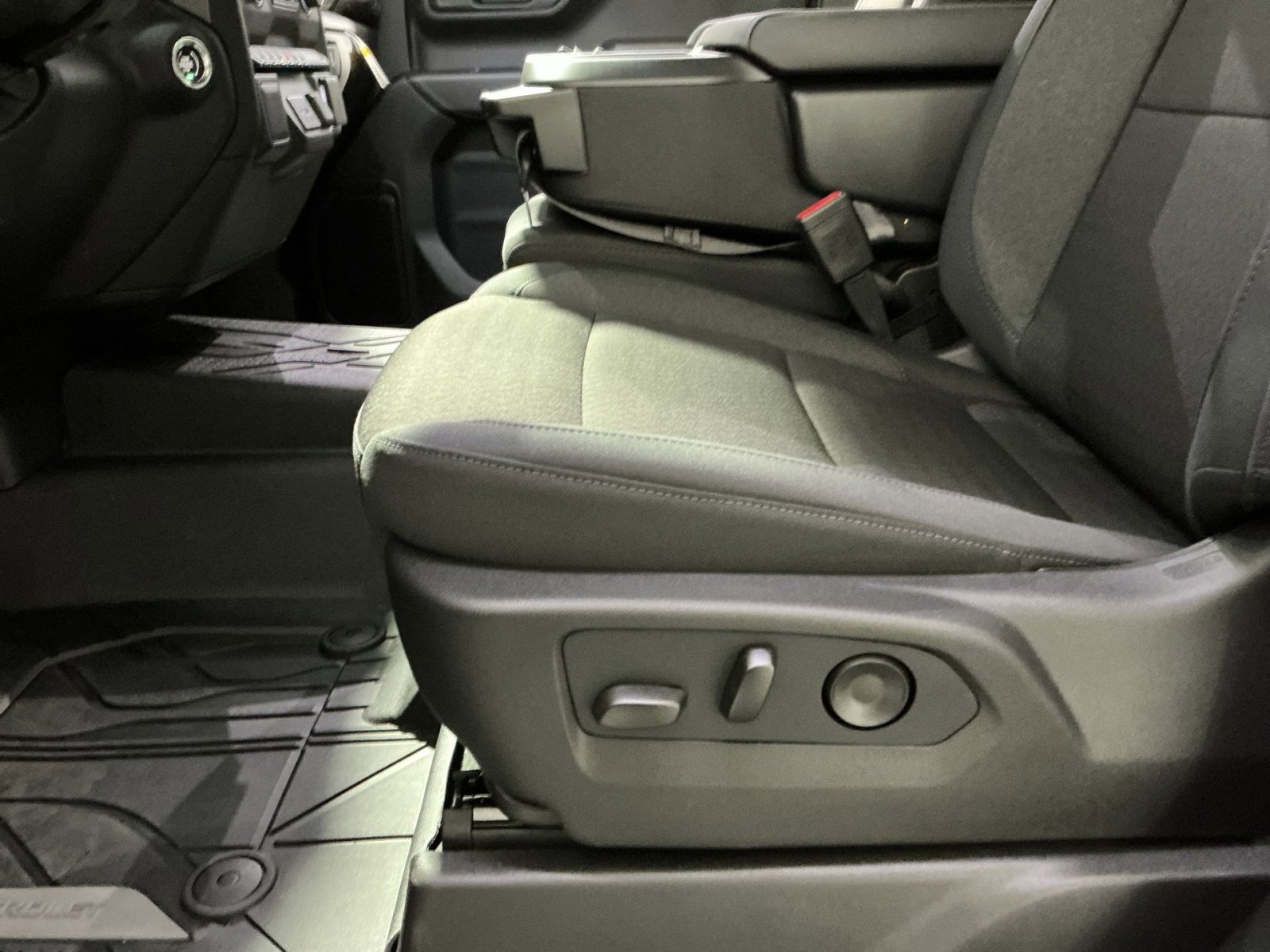 New 2026 Chevrolet Silverado 1500 Custom w/ Turbomax Blackout Package image 22