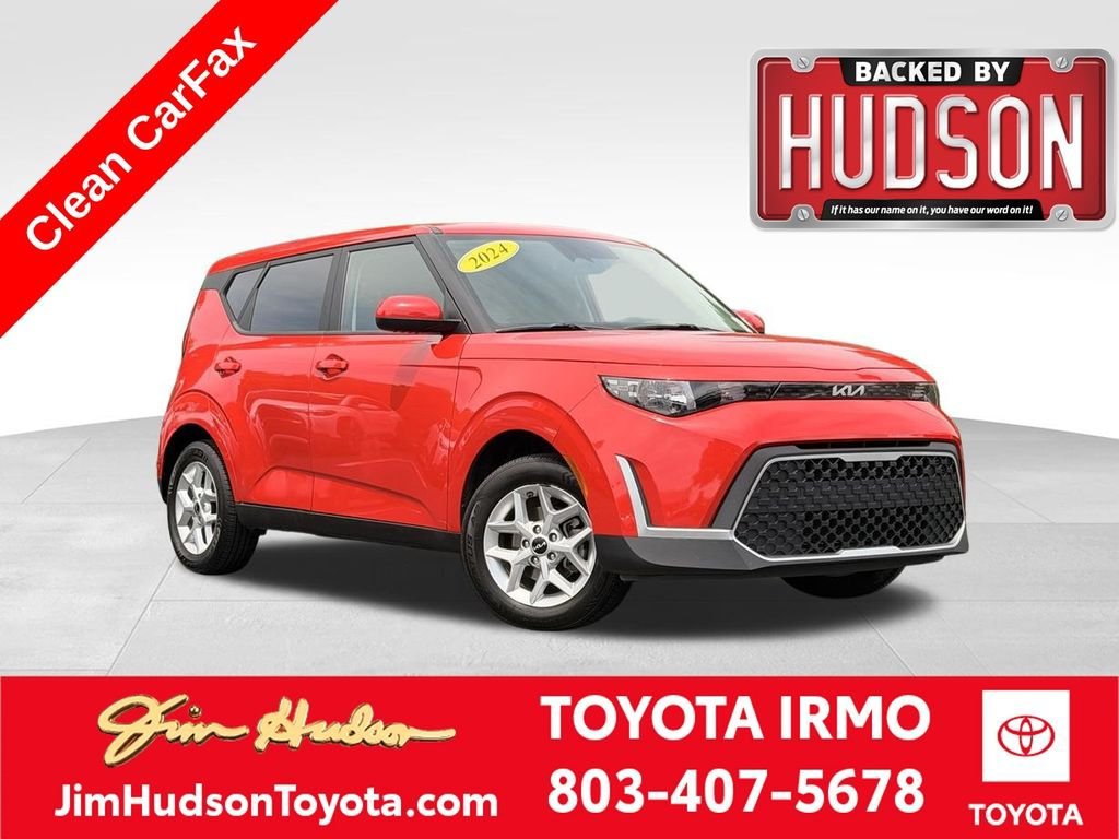 Used 2024 Kia Soul LX w/ Option Group 015 FWD image 1