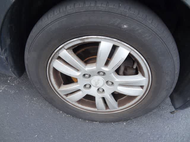 Used 2014 Chevrolet Sonic LT FWD image 12